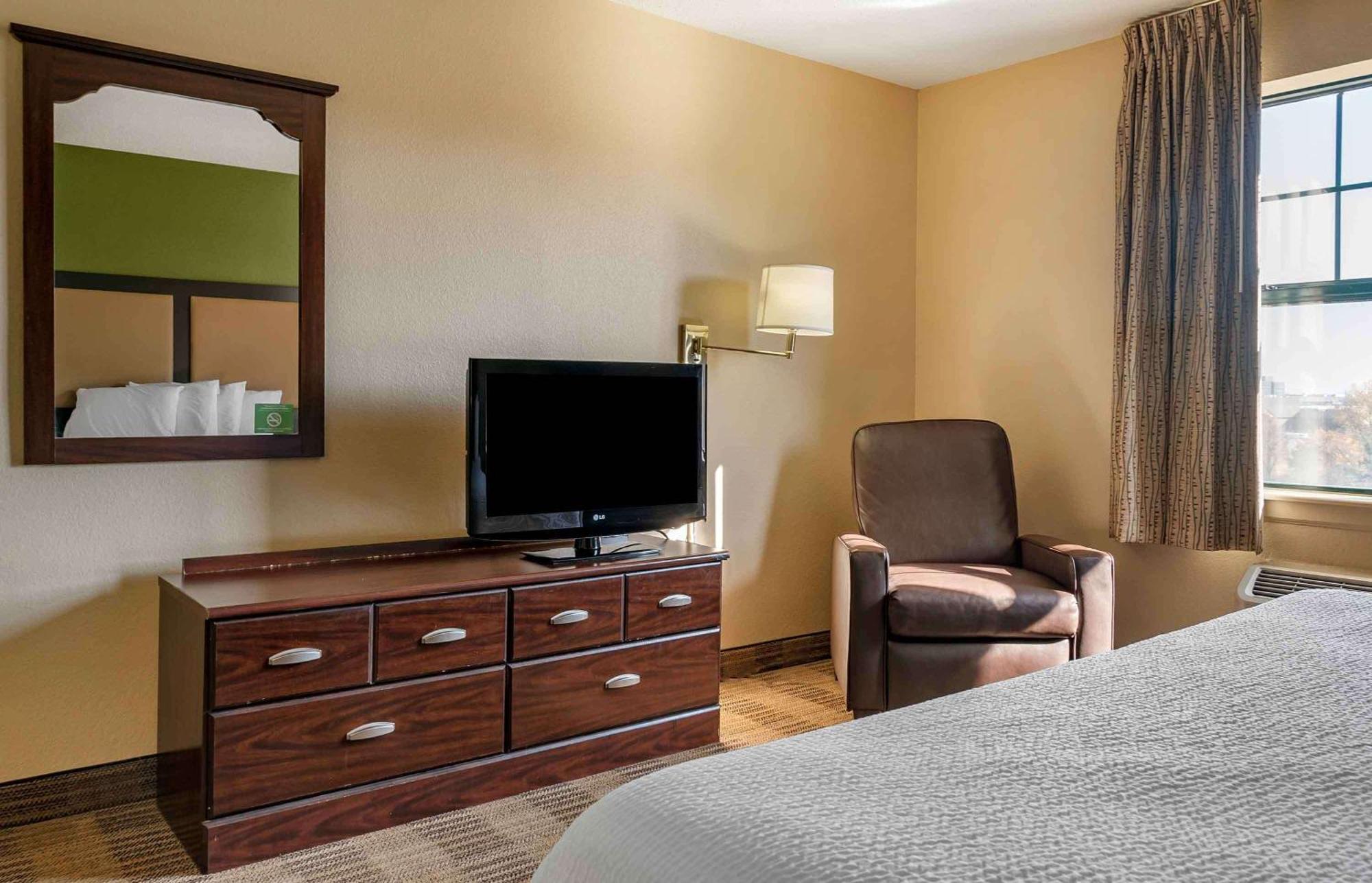 Extended Stay America Suites - Detroit - Ann Arbor - Briarwood Mall Exterior photo